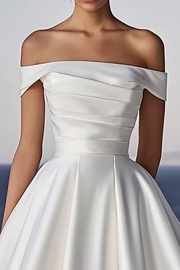 Robe de mariée en satin plissé à épaules dénudées ivoire